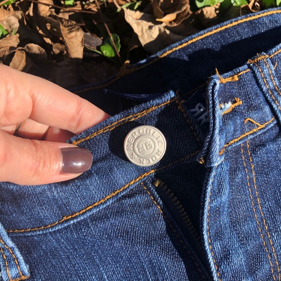 Rock and Republic Jeans - Picture 9 of 16